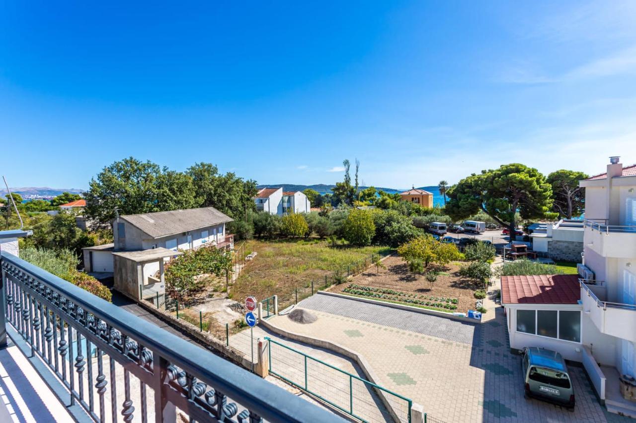 Ferienhaus Maestral - Kastel Kambelovac Каштела Экстерьер фото